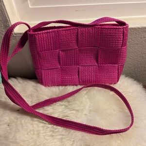 Vintage Italian M & G Bertini Made in Italy Pink Woven Crossbody Purse